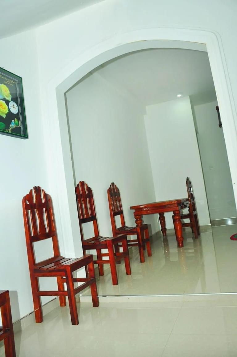 Randu Homestay And Restaurant Тангале Стая снимка